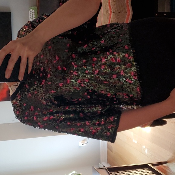 BCBG MAXAZRIA sequin and silk oversized top - Picture 12 of 13